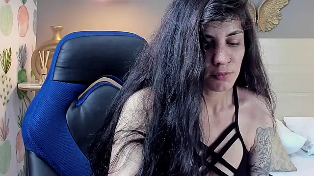 elissa iris online show from 12-19-24, 07:18