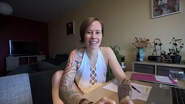 Snapshot of SexyExclusiveflower chatting on 10-10-25, 07:07 SexyExclusiveflower online show from 10-10-25, 07:07