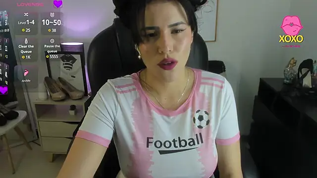 RuthEvans  online show from 01-17-25, 01:35