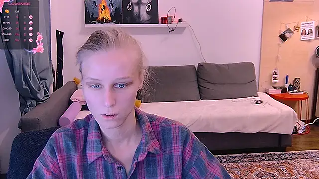 Snapshot of KatiKate chatting on 10-05-25, 06:06 KatiKate online show from 10-05-25, 06:06