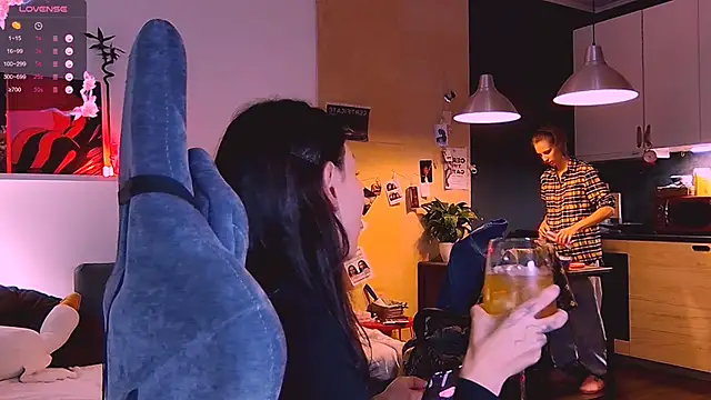 Snapshot of KatiKate chatting on 10-20-25, 05:13 KatiKate online show from 10-20-25, 05:13