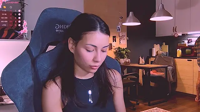 Snapshot of KatiKate chatting on 10-21-25, 05:13 KatiKate online show from 10-21-25, 05:13