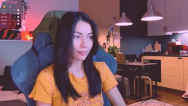 Snapshot of KatiKate chatting on 10-27-25, 06:12 KatiKate online show from 10-27-25, 06:12