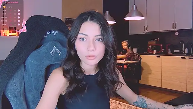 Snapshot of KatiKate chatting on 10-29-25, 04:09 KatiKate online show from 10-29-25, 04:09