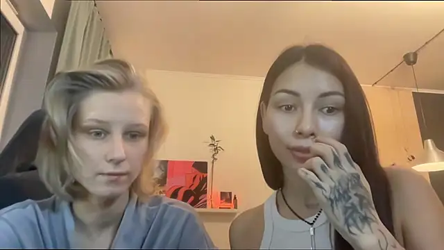 Snapshot of KatiKate chatting on 10-31-25, 03:46 KatiKate online show from 10-31-25, 03:46