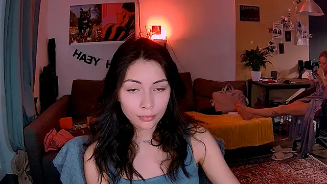 KatiKate online show from 11-15-25, 05:42