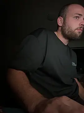 Snapshot of bigjay26 chatting on 10-27-25, 01:59 bigjay26 online show from 10-27-25, 01:59