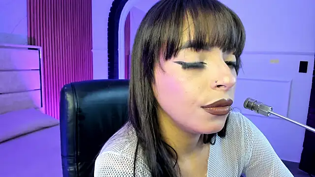 MiiaaMoonroee online show from 11-27-25, 09:06