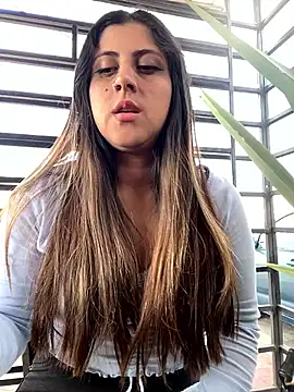 Snapshot of girl_anni chatting on 02-07-25, 09:37 girl anni online show from 02-07-25, 09:37