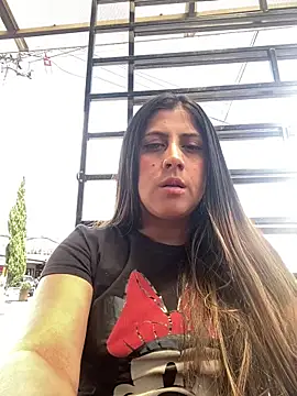 Snapshot of girl_anni chatting on 02-10-25, 04:47 girl anni online show from 02-10-25, 04:47