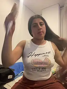 Snapshot of girl_anni chatting on 02-17-25, 02:53 girl anni online show from 02-17-25, 02:53