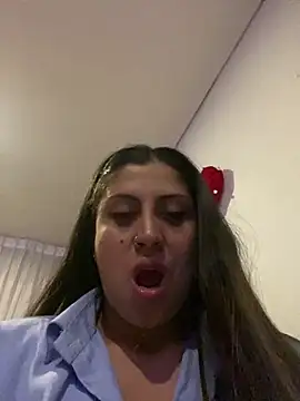 Snapshot of girl_anni chatting on 03-22-25, 02:16 girl anni online show from 03-22-25, 02:16