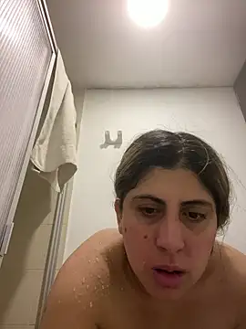 Snapshot of girl_anni chatting on 09-22-25, 11:01 girl anni online show from 09-22-25, 11:01