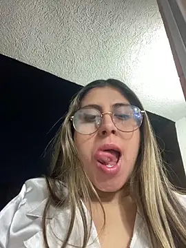 girl anni online show from 10-07-25, 11:13