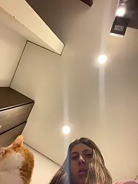 girl anni online show from 10-19-25, 07:58