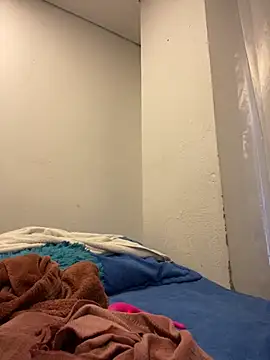 girl anni online show from 10-21-25, 04:41