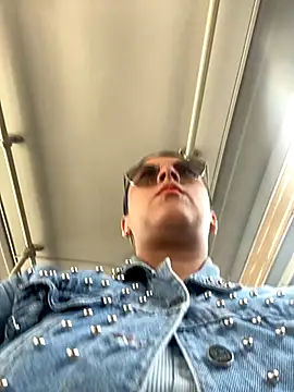 girl anni online show from 10-23-25, 05:44