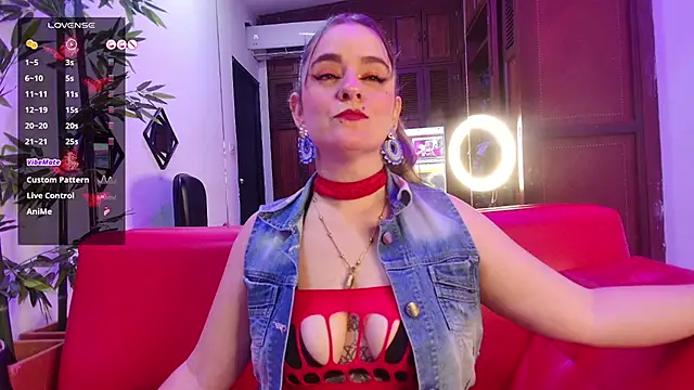 GinnaGrace online show from 01-21-25, 12:39