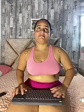 Violetrousse online show from 05-13-26, 08:16