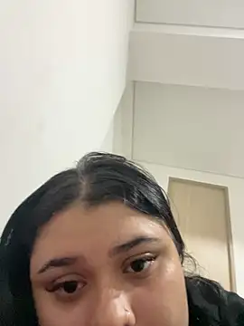 alissonfernandez  online show from 12-30-24, 11:06