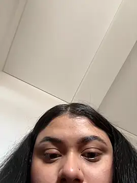 alissonfernandez  online show from 01-05-25, 03:55