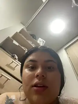 alissonfernandez  online show from 01-05-25, 11:33