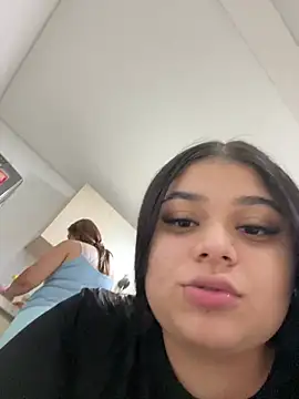 alissonfernandez  online show from 01-10-25, 12:38