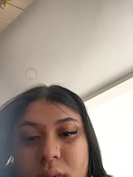 alissonfernandez  online show from 01-11-25, 09:04