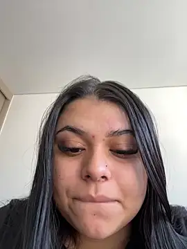 alissonfernandez  online show from 01-12-25, 02:19