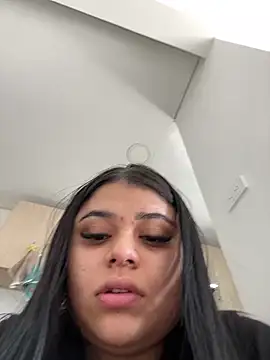 alissonfernandez  online show from 01-12-25, 06:38