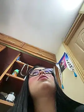 alissonfernandez  online show from 03-10-26, 11:37