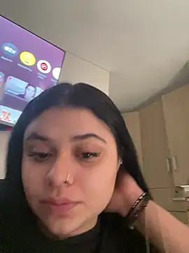 alissonfernandez  online show from 06-25-26, 07:51