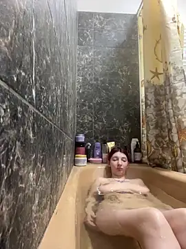 Alissa kiss online show from 12-17-24, 06:09