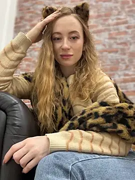  AngelMoon  online show from 10-29-25, 03:42