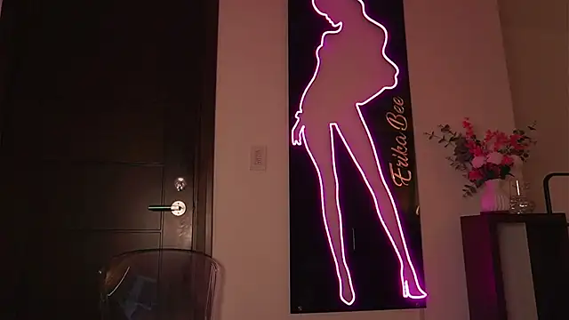 LunaMystyque online show from 10-04-25, 08:07