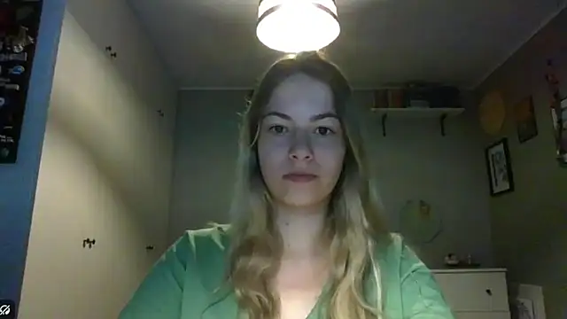 Snapshot of ROSIEx_sweet chatting on 09-11-25, 06:46 ROSIEx sweet online show from 09-11-25, 06:46