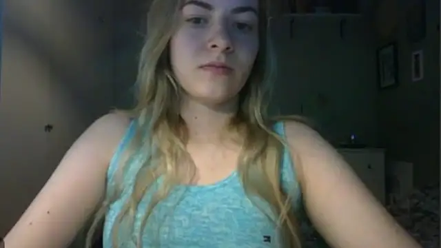 Snapshot of ROSIEx_sweet chatting on 04-13-26, 08:20 ROSIEx sweet online show from 04-13-26, 08:20