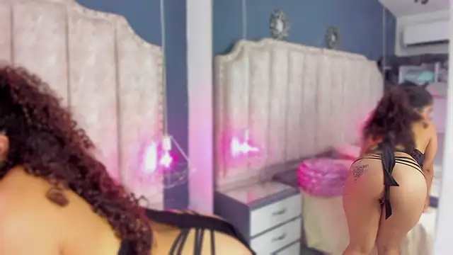 Snapshot of CoralHarmon chatting on 12-22-24, 05:21 CoralHarmon online show from 12-22-24, 05:21