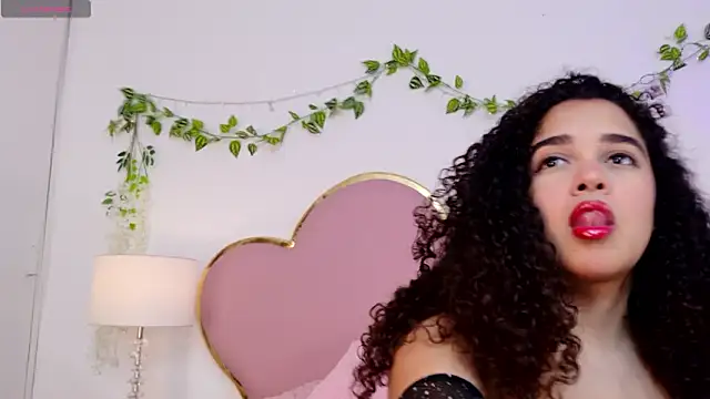 CoralHarmon online show from 02-10-26, 08:35