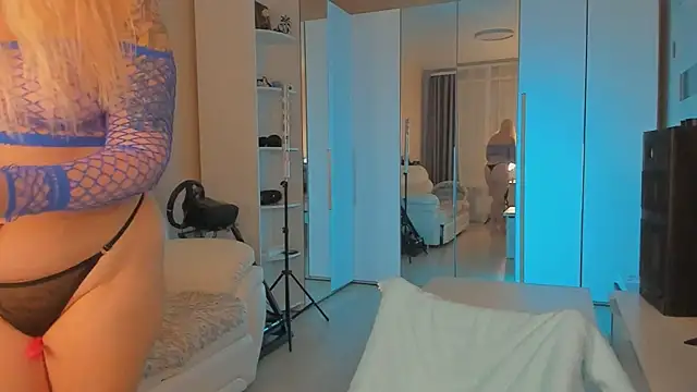 Snapshot of 1AlexaGoddess3 chatting on 02-19-25, 02:55 1AlexaGoddess3 online show from 02-19-25, 02:55