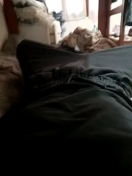 Snapshot of Loytder chatting on 11-08-25, 10:08 Loytder online show from 11-08-25, 10:08