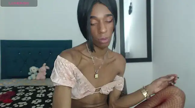 Snapshot of lucianadolll chatting on 03-06-25, 02:40 lucianadolll online show from 03-06-25, 02:40