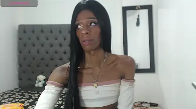 Snapshot of lucianadolll chatting on 03-09-25, 03:54 lucianadolll online show from 03-09-25, 03:54