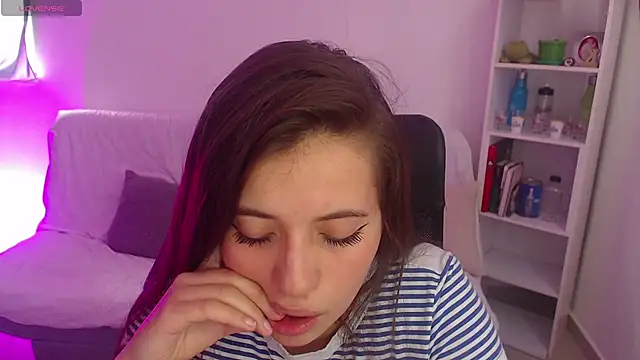 Snapshot of Soy_abby chatting on 01-23-25, 08:56 Soy abby online show from 01-23-25, 08:56