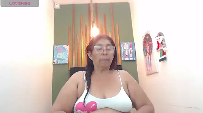 Snapshot of renata_milf_ chatting on 12-20-24, 04:04 renata milf online show from 12-20-24, 04:04
