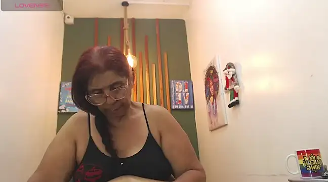 Snapshot of renata_milf_ chatting on 12-21-24, 03:09 renata milf online show from 12-21-24, 03:09