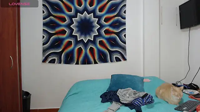 Snapshot of AshleyandTyler chatting on 12-08-24, 03:43 AshleyandTyler online show from 12-08-24, 03:43