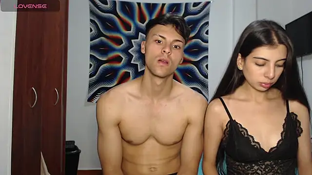 Snapshot of AshleyandTyler chatting on 12-16-24, 01:21 AshleyandTyler online show from 12-16-24, 01:21