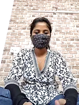 Snapshot of samosa73 chatting on 01-25-25, 05:40 samosa73 online show from 01-25-25, 05:40