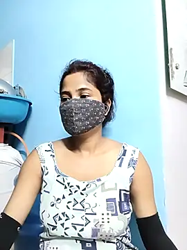 Snapshot of samosa73 chatting on 10-05-25, 09:34 samosa73 online show from 10-05-25, 09:34